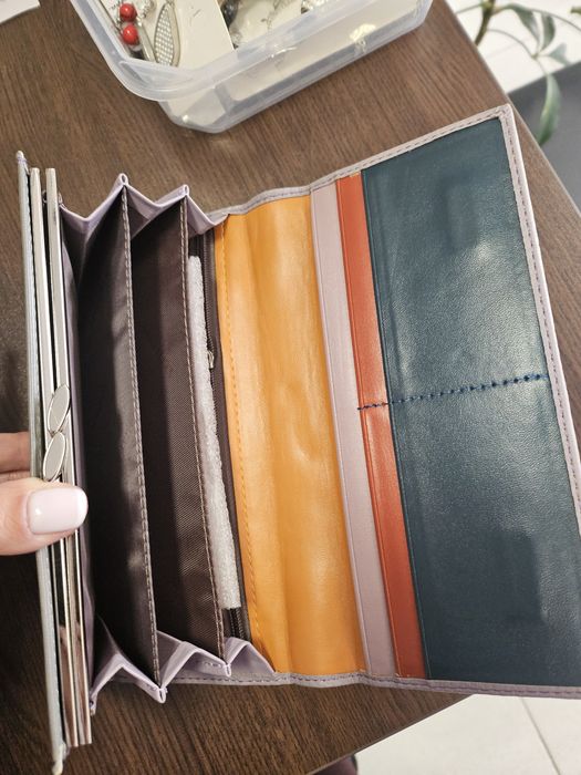 Дамско портмонета