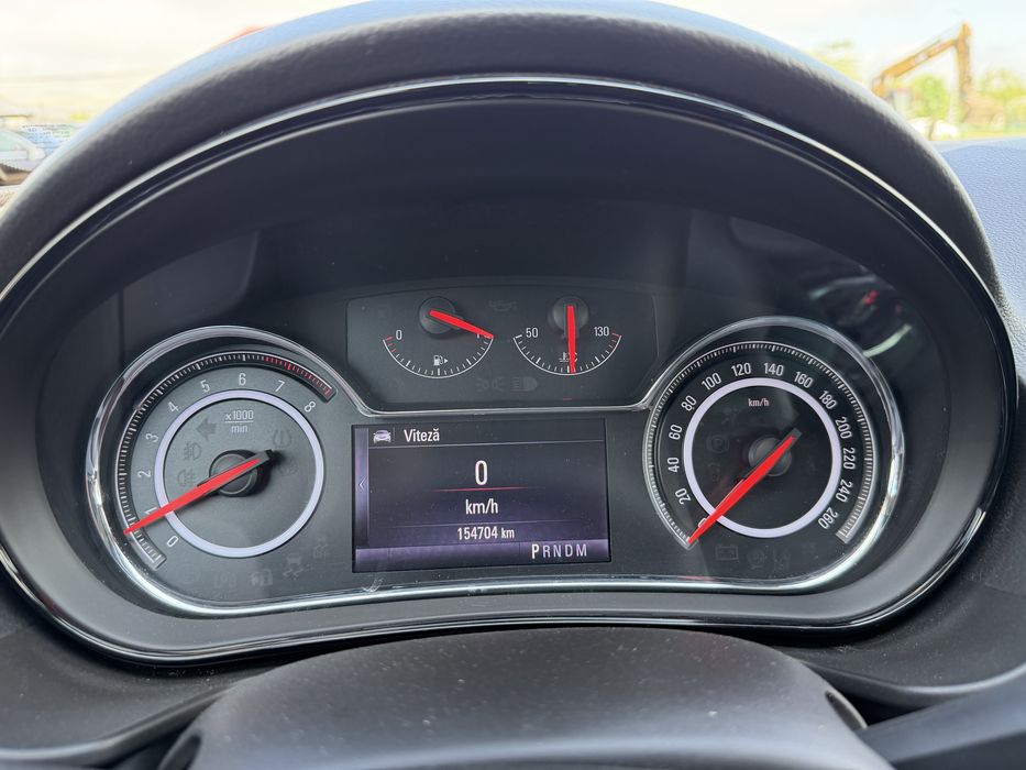 Vand Opel Insignia ,BENZINA 1.6 Turbo , in stare foarte buna de functionare