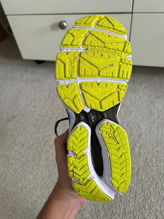 Adidași de alergare Mizuno WAWE Ultima 9