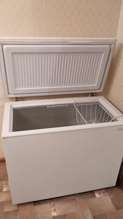 Продам морозильную камеру