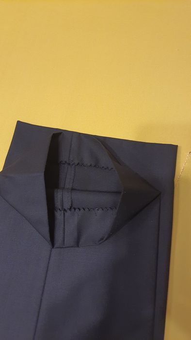 Vând pantaloni ocazii / gala / nunta stare impecabila