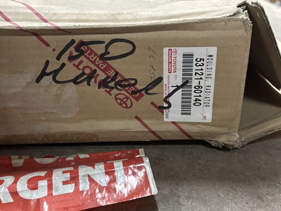 Хром решетки радиатора GX460