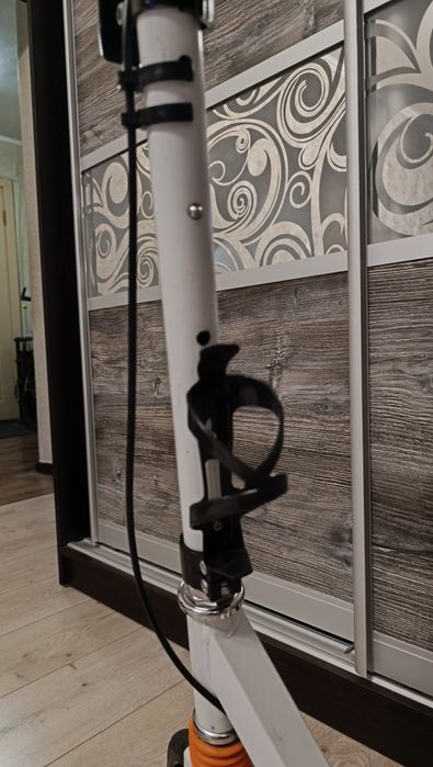 Продам  отличный самокат