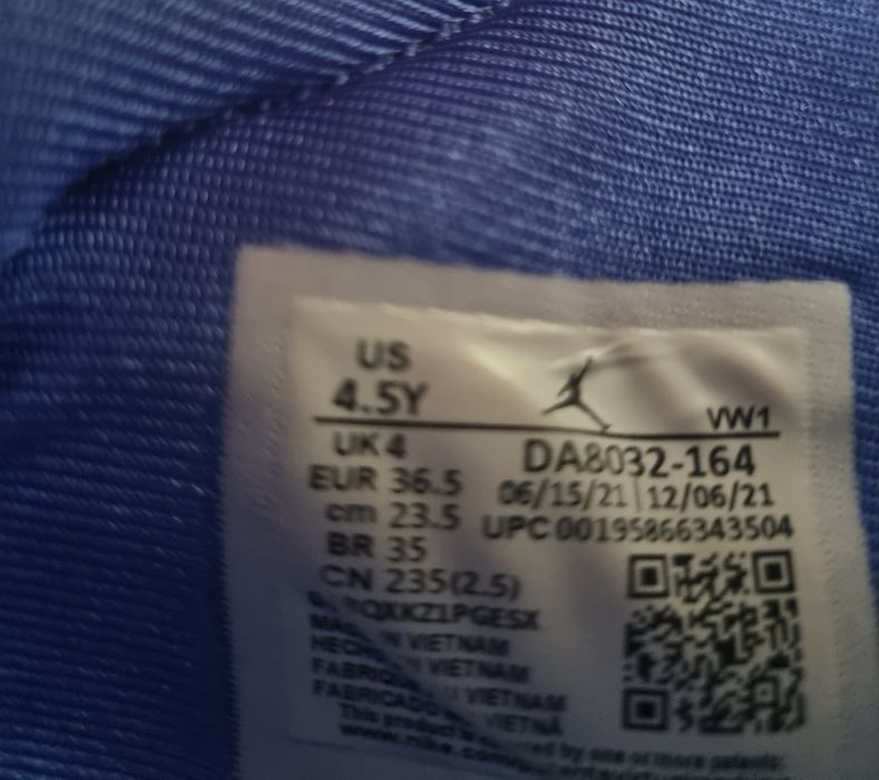 Оригинальные кроссовки Nike Air Jordan.