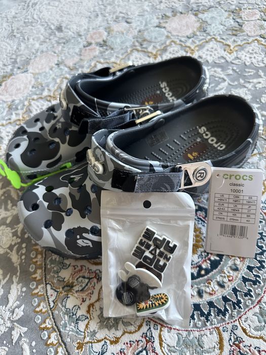 Продам кроксы Bape x Crocs