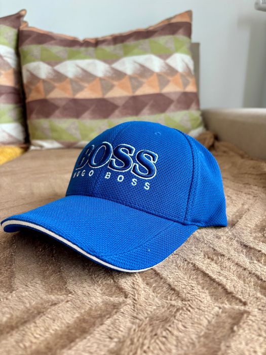 Оригинална шапка HUGO BOSS – нова, без етикет