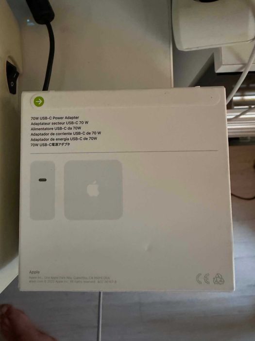 Macbook air 13" M5 512GB SSD Midnight с ПОДАРЪК 70W Power Adapter НЕРАЗОПАКОВАНИ