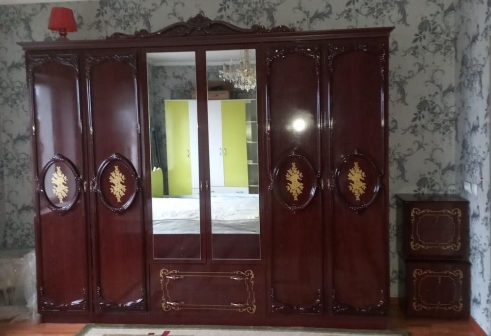 Спальный гарнитур