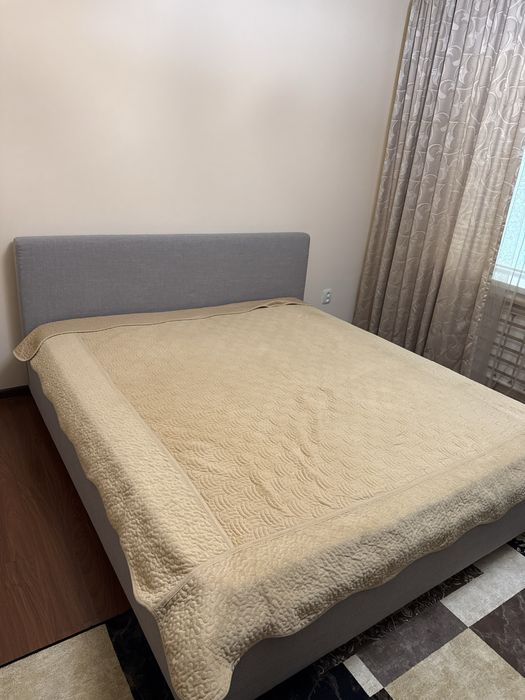 Двухспальная большая кровать…