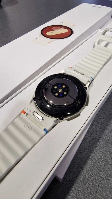 Часовник Samsung Galaxy Watch7 40mm 1г гаранция + резервна каишка
