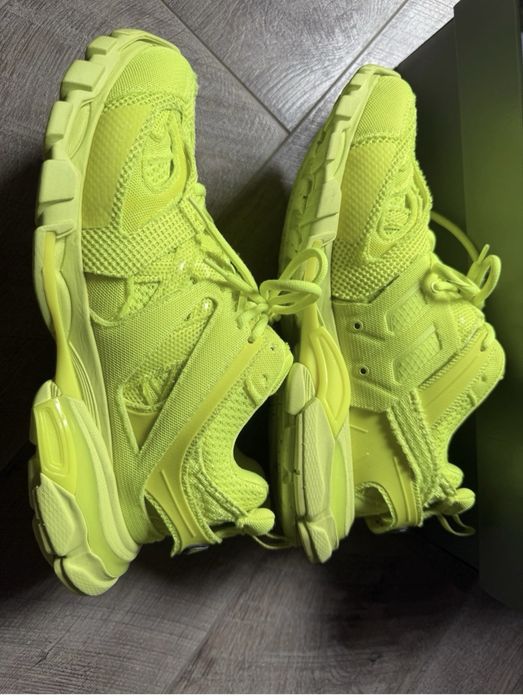 Balenciaga track neon green us 9