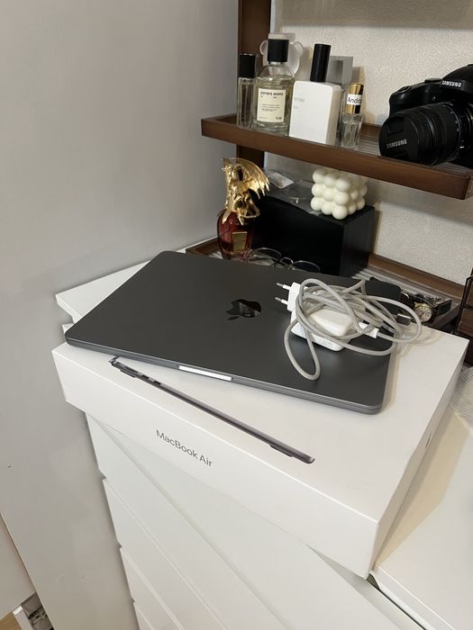 MacBook Air, M2 2022, 13.6, 8/256GB
