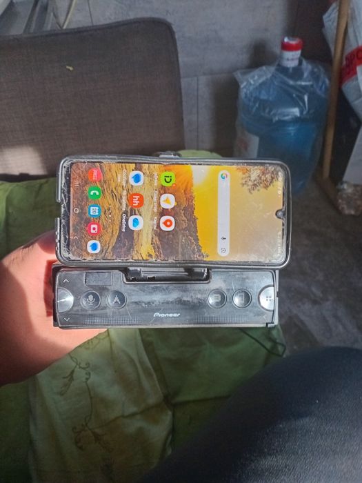 Продам автоманнитолу Pioneer SPH-10BT оригенал