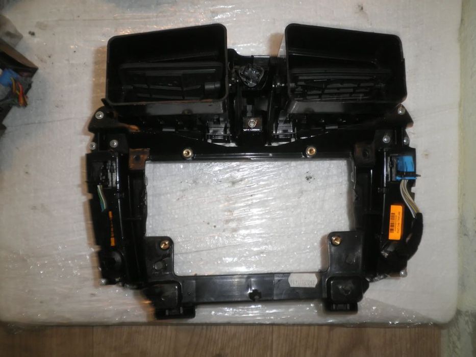 grile / grila ventilatie centrala lancia delta 7354775810 735473466 735473564