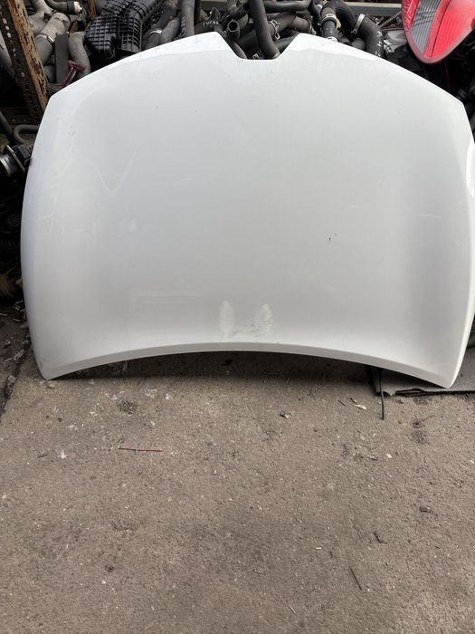 Предена капак за Renault Clio 2018год.