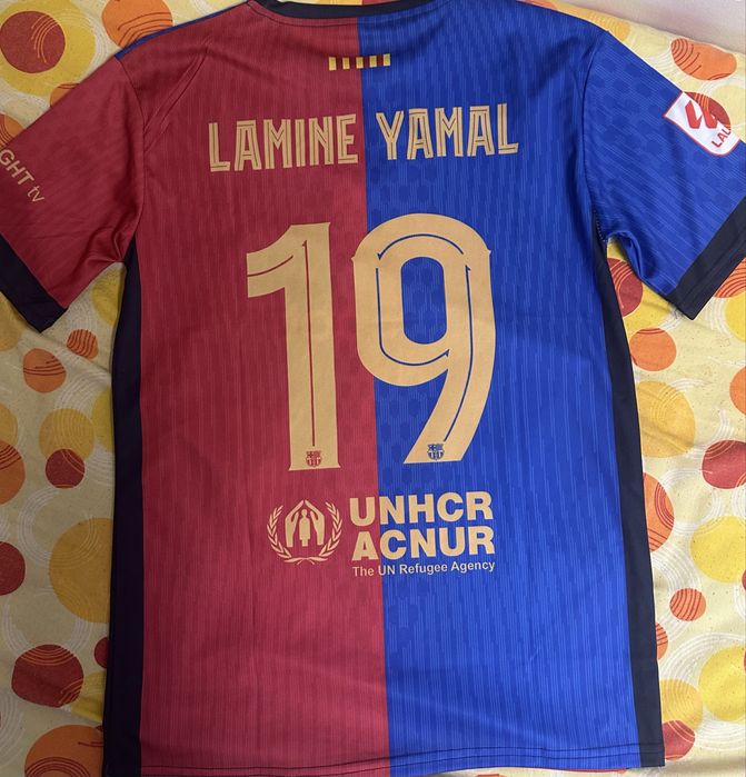 Tricou Barcelona cu Lamine Yamal numarul 19 adus din Germania marimea L, am doua tricouri disponibile.
