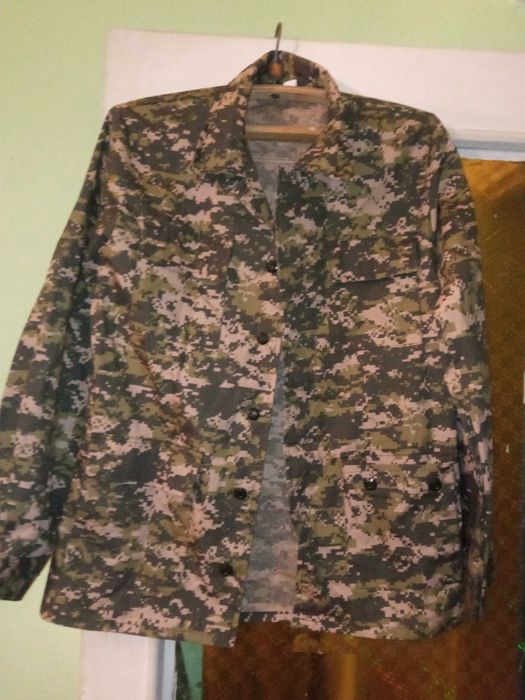 Продам комуфляж 48 размер