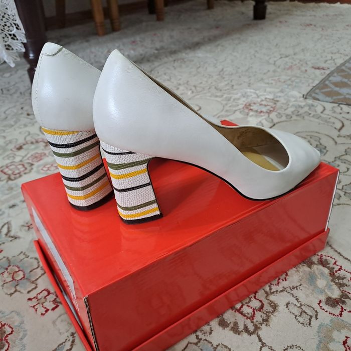 Туфли белые,  Турция.  38~ размер