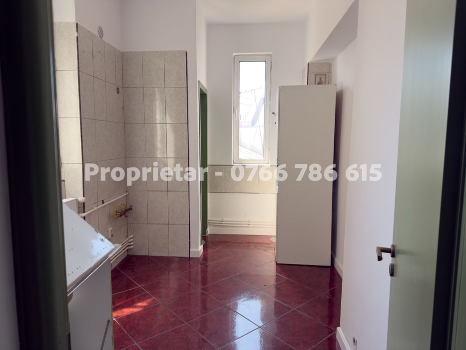 Proprietar -- inchiriez apartament cu 4 camere - prima inchiriere dupa renovare totala