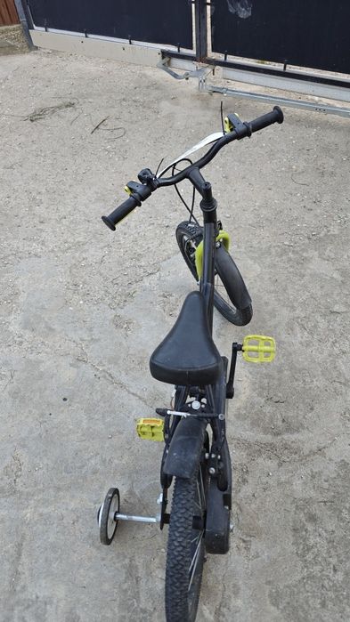 Bicicleta btwin 16" cu roti ajutatoare