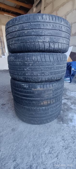 Продам резину летнию