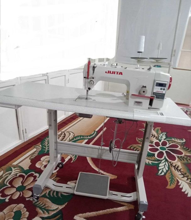 Juita tikuv mashinasi