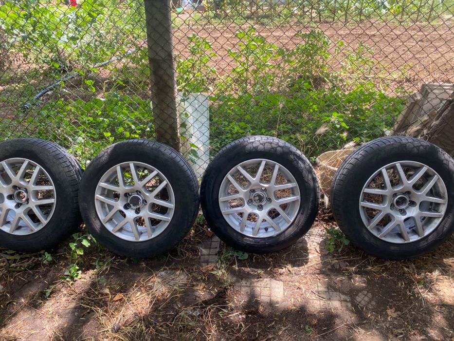 Гуми с джанти за Голф 4