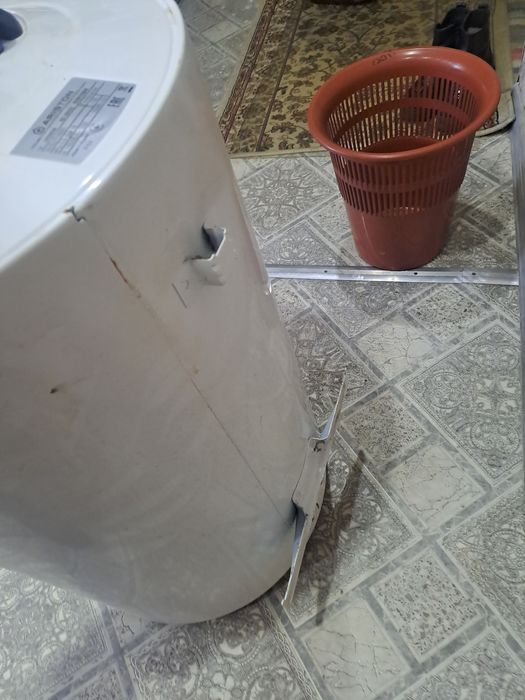 Аристократ 80л рабочий утечка есть