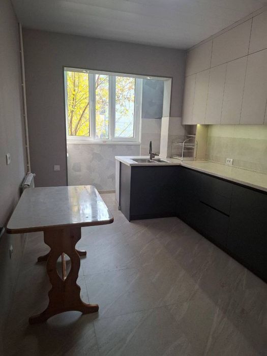 It park Maksim Gorkiy metro yaqnida arenda Bezmakler