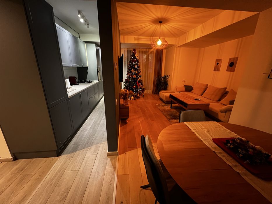 Apartament 3 camere mobilat si utilat.