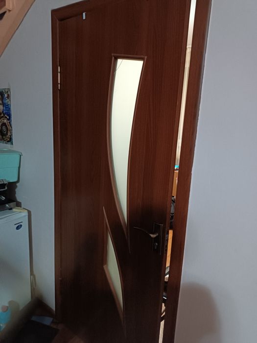 Продам межкомнатные двери