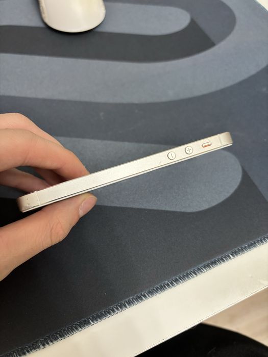 Iphone 5s gold/white