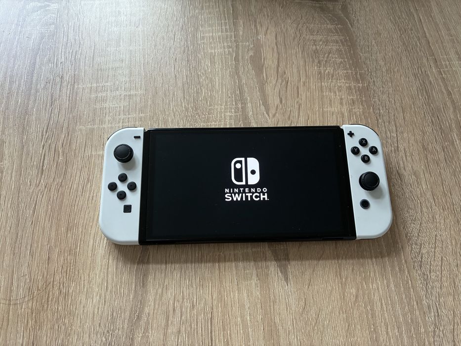 Nintendo Switch OLED + Dock + Prince of Persia - The Lost Crown