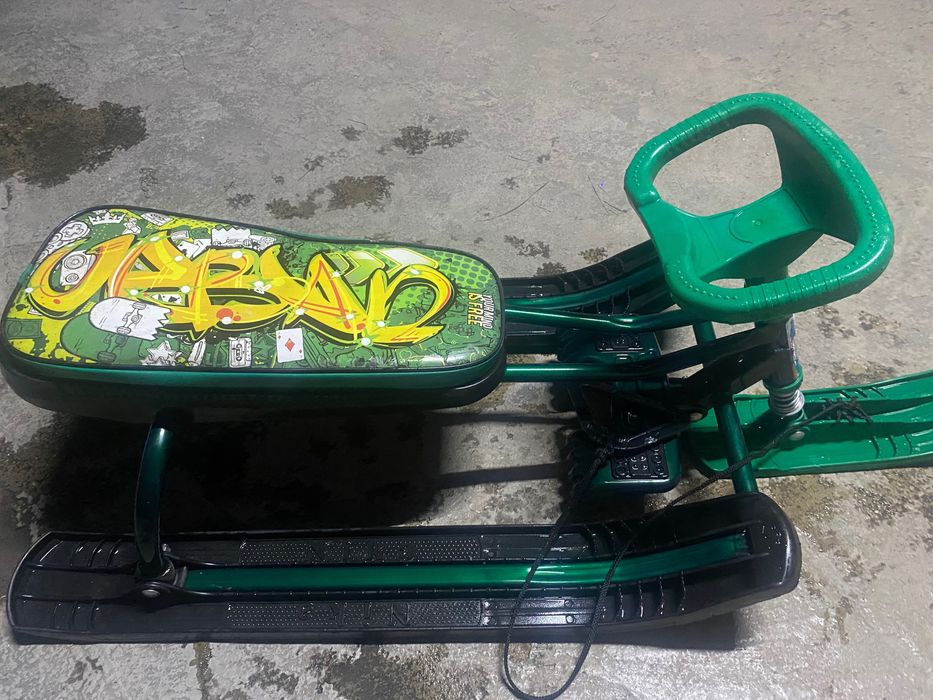 Снегокат в отличном состоянии