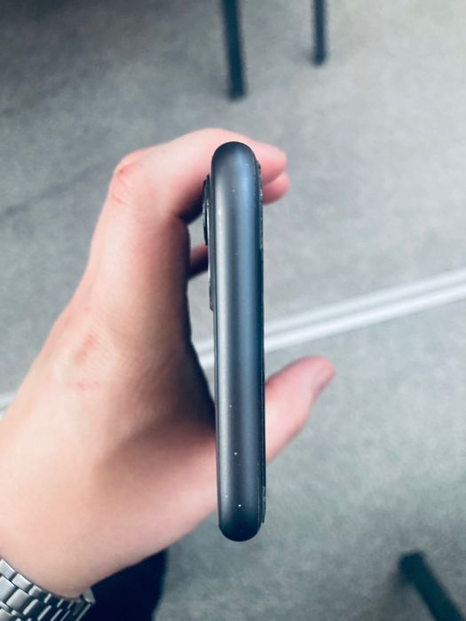 Продам iphone 11 128 gb