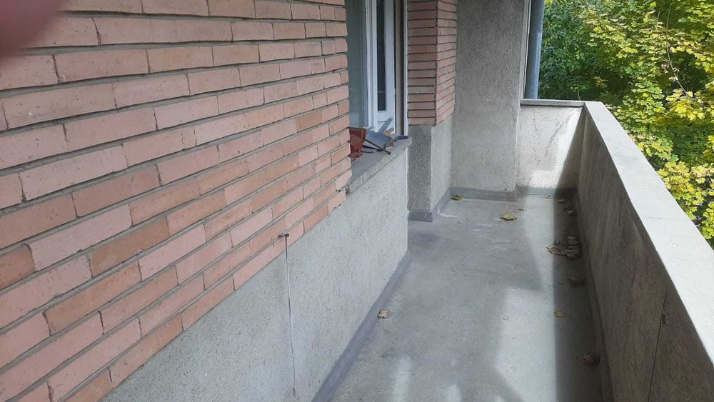 Vand apartament 4 camere - Centru