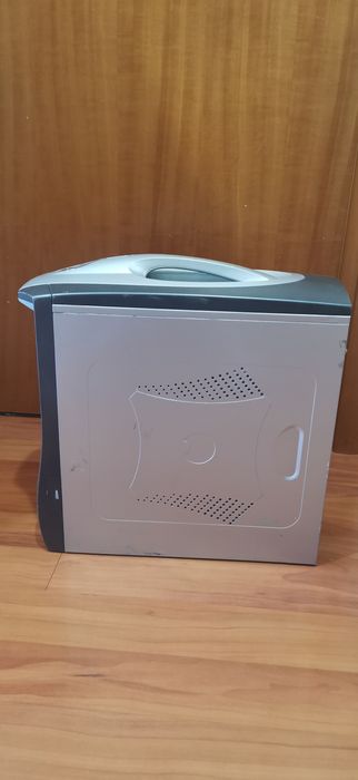 Desktop pentru piese