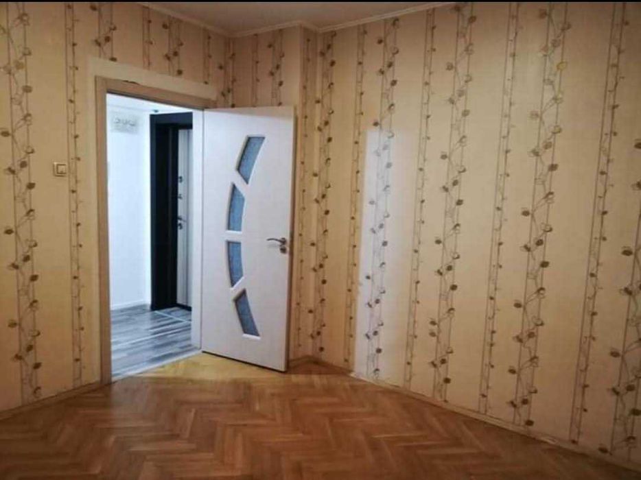 Продава се Тристаен апартамент в Стара Загора, Център - 65 кв.м за 1154 €/кв.м - Снимка #4
