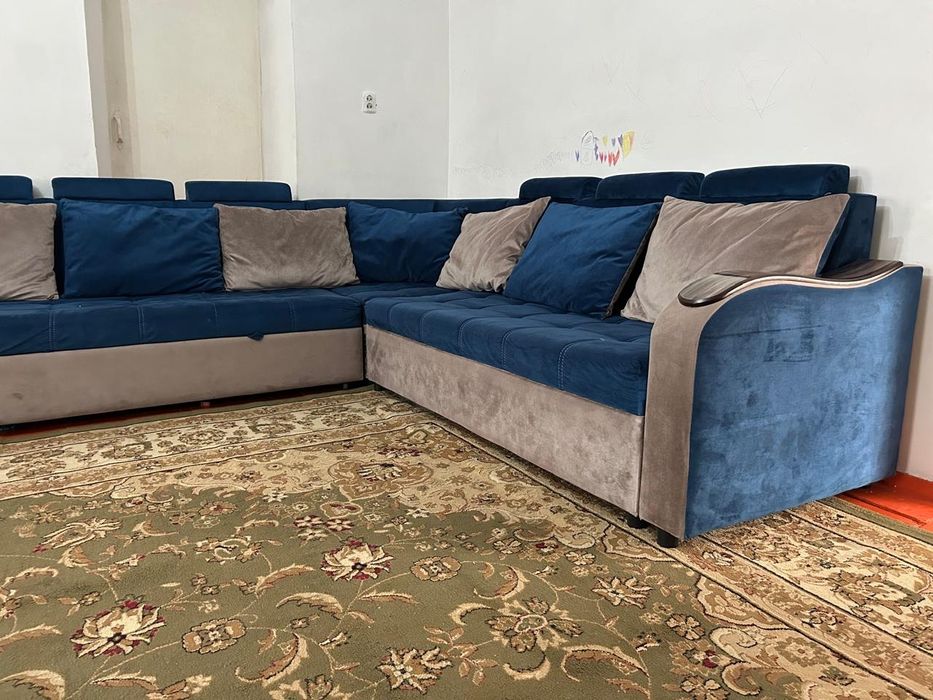 Диван сатылады ..