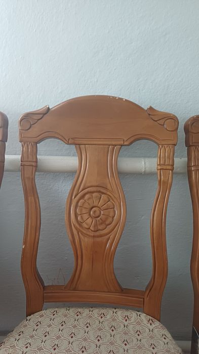 Продам стол и 4 стула