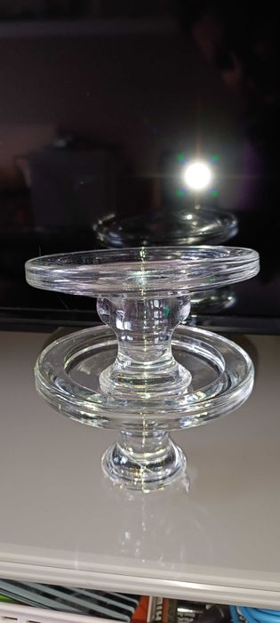 Комплект от два стъклени свещника