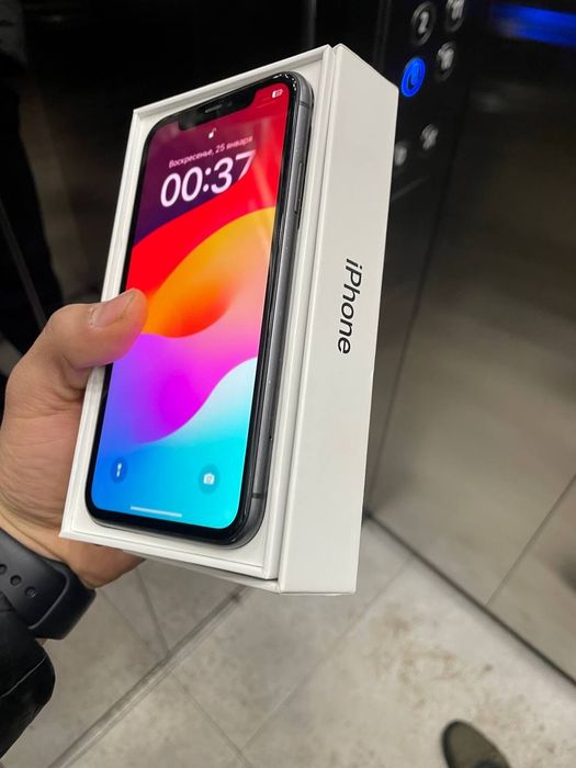 Айфон 11 64/75акум