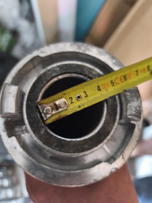 Furtun de pompieri nou și țeavă de refulare