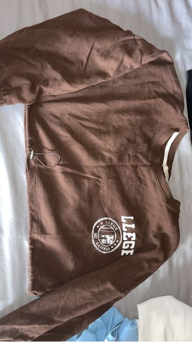 Продам женские кофты и кроп топы