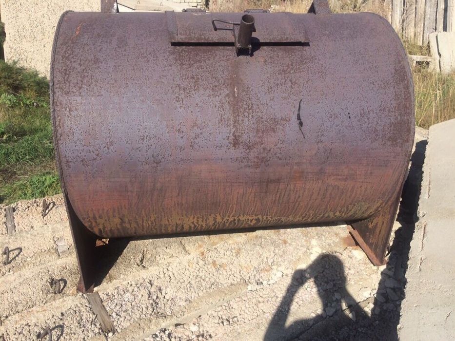 Продам цистерну.