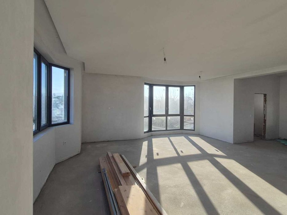 Продава се Къща в с. Златитрап, Област Пловдив - 262 кв.м за 701 €/кв.м - Снимка #2