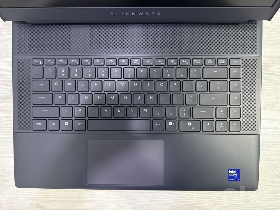 RTX 5090/ Intel ULTRA 9 275 HX/  64 ГБ DDR 5/ 10 тб SSD