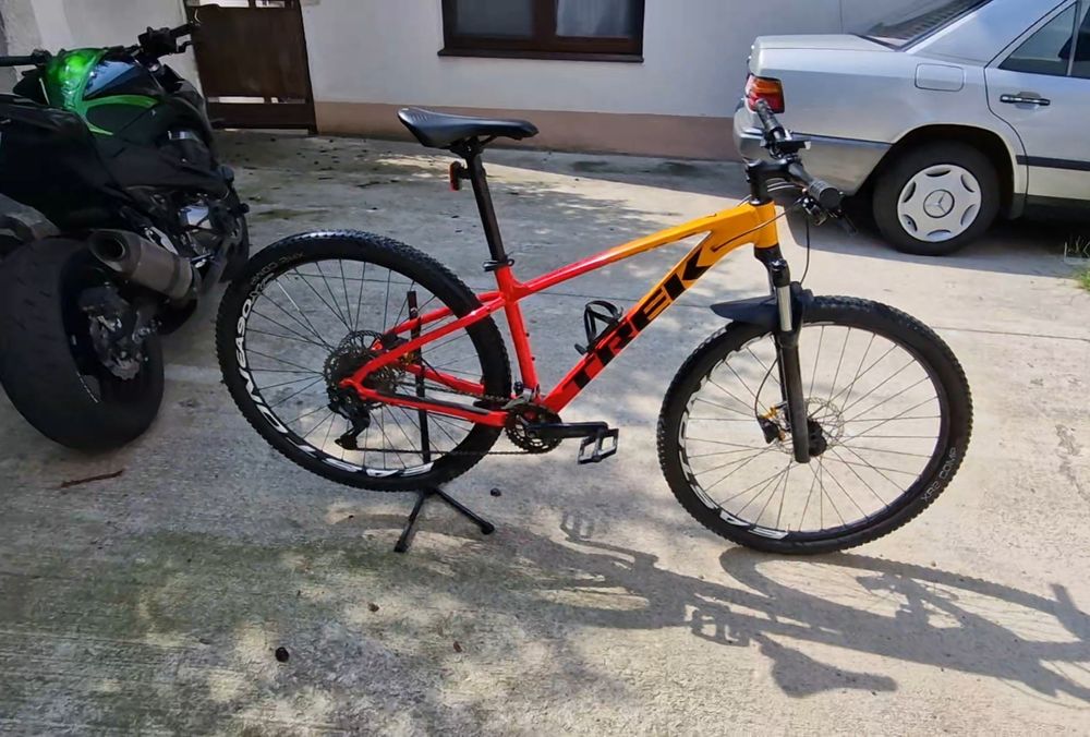 trek marlin 7 29"