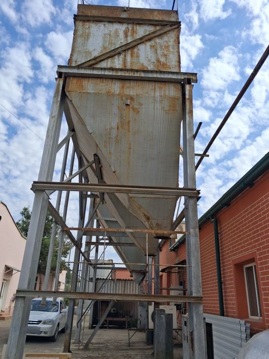 Бункер для муки мука