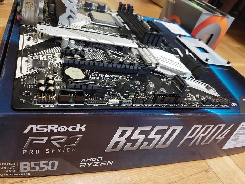 AMD Ryzen 7 3700X + AsRock B550 Pro4
